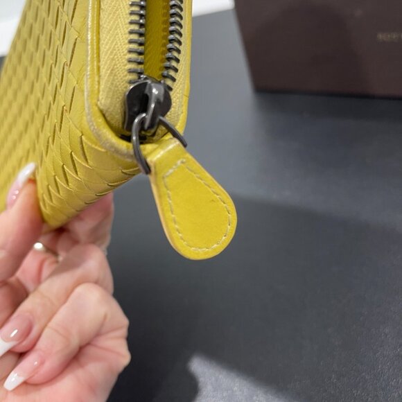 Bottega Veneta Intrecciato Zip Around Leather Wallet (JB1208) - Picture 6 of 10